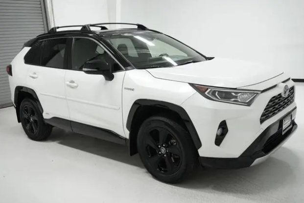 2019 Toyota RAV4 Hybrid SE